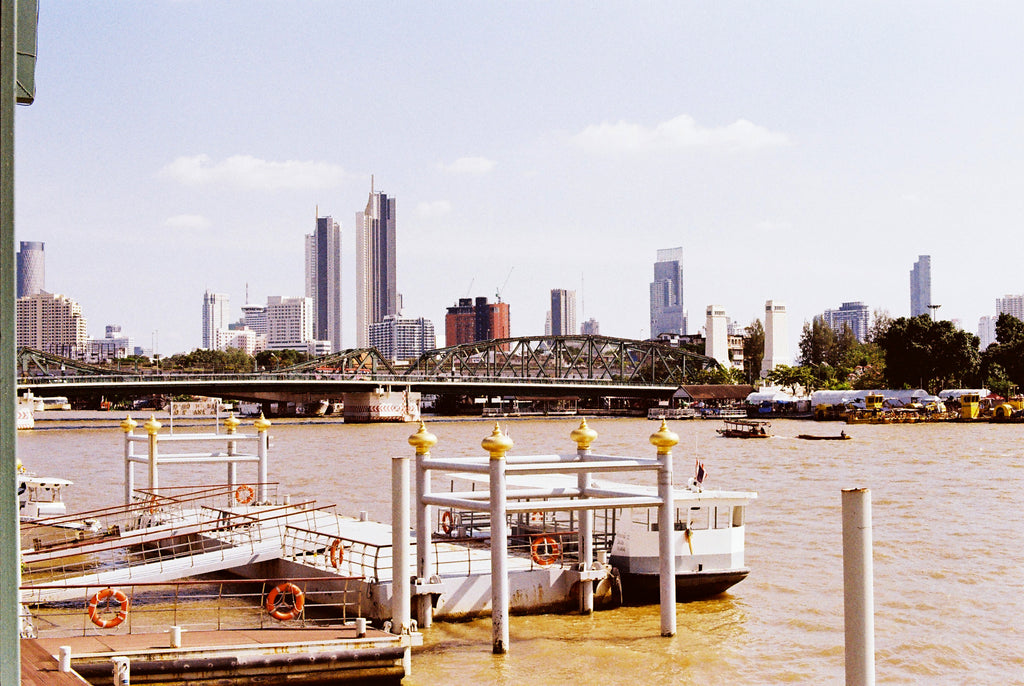 KODAK GOLD 200 EASTMAN