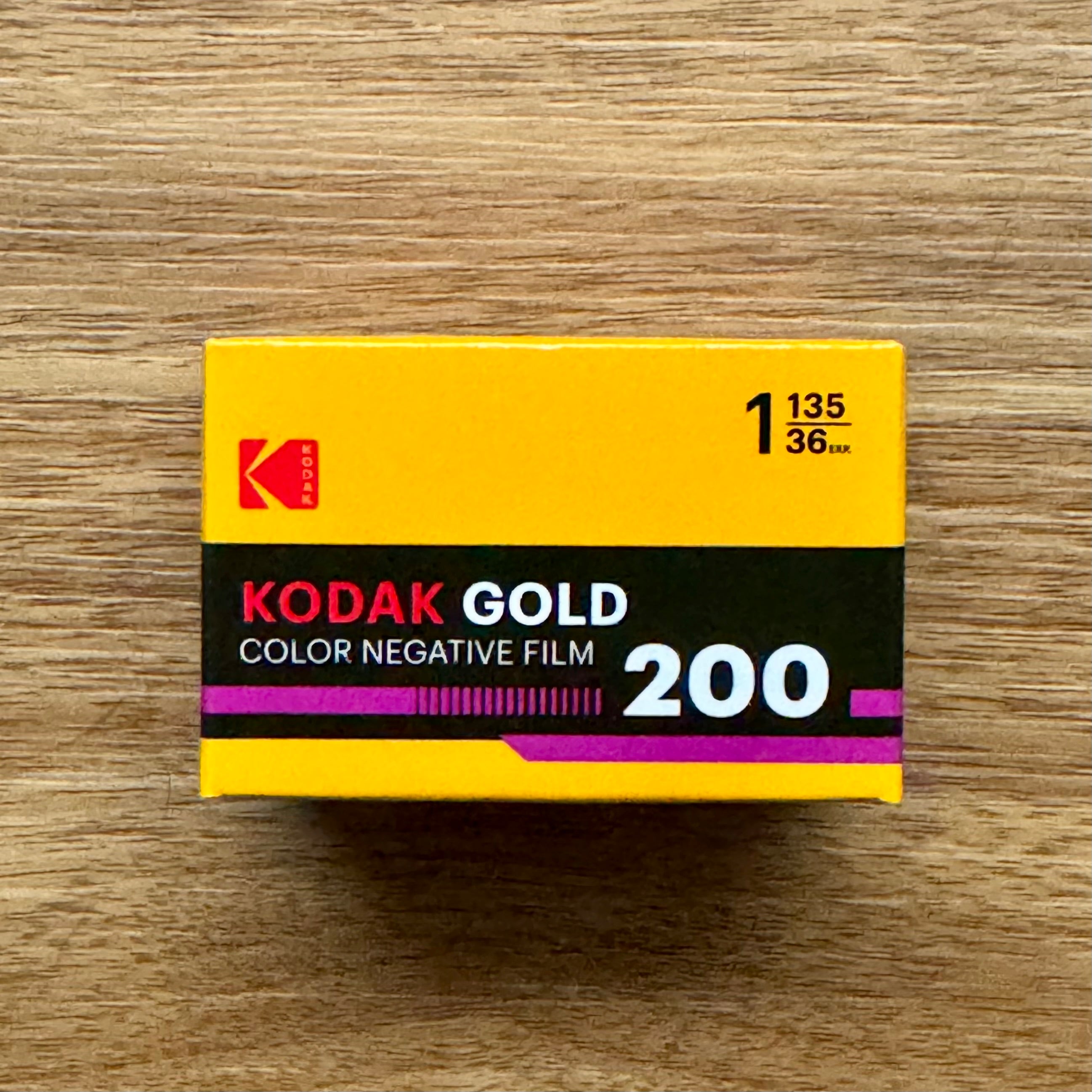 KODAK GOLD 200 EASTMAN