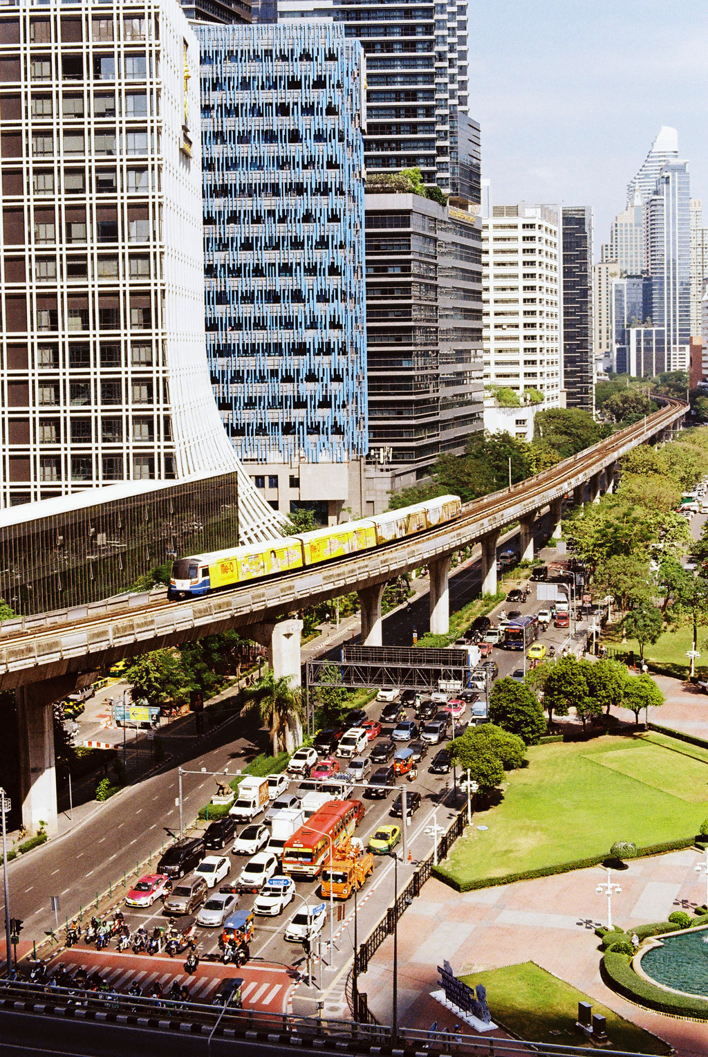 KODAK GOLD 200 EASTMAN